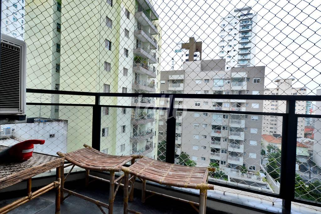 VARANDA DA SUÍTE de Apartamento à venda, Padrão com 177 m², 3 quartos e 3 vagas em Aclimação - São Paulo