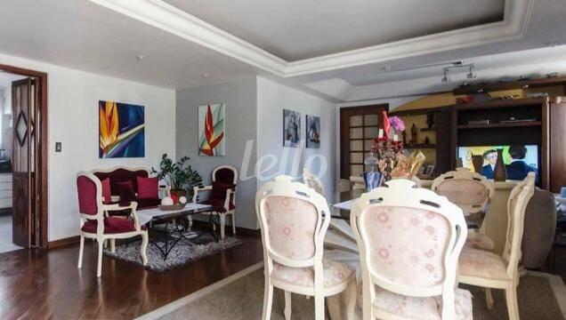 04 SALA de Apartamento à venda, Padrão com 166 m², 4 quartos e 2 vagas em Santana - São Paulo