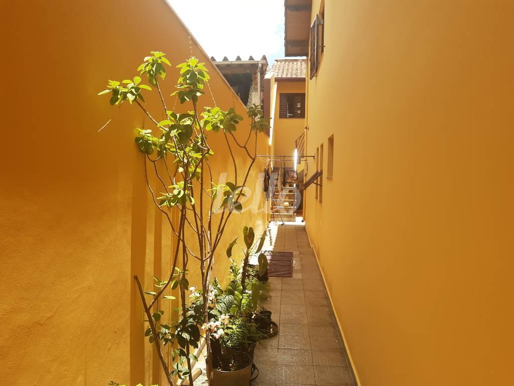 LATERAL de Casa à venda, sobrado com 177 m², 4 quartos e 3 vagas em Vila Romero - São Paulo