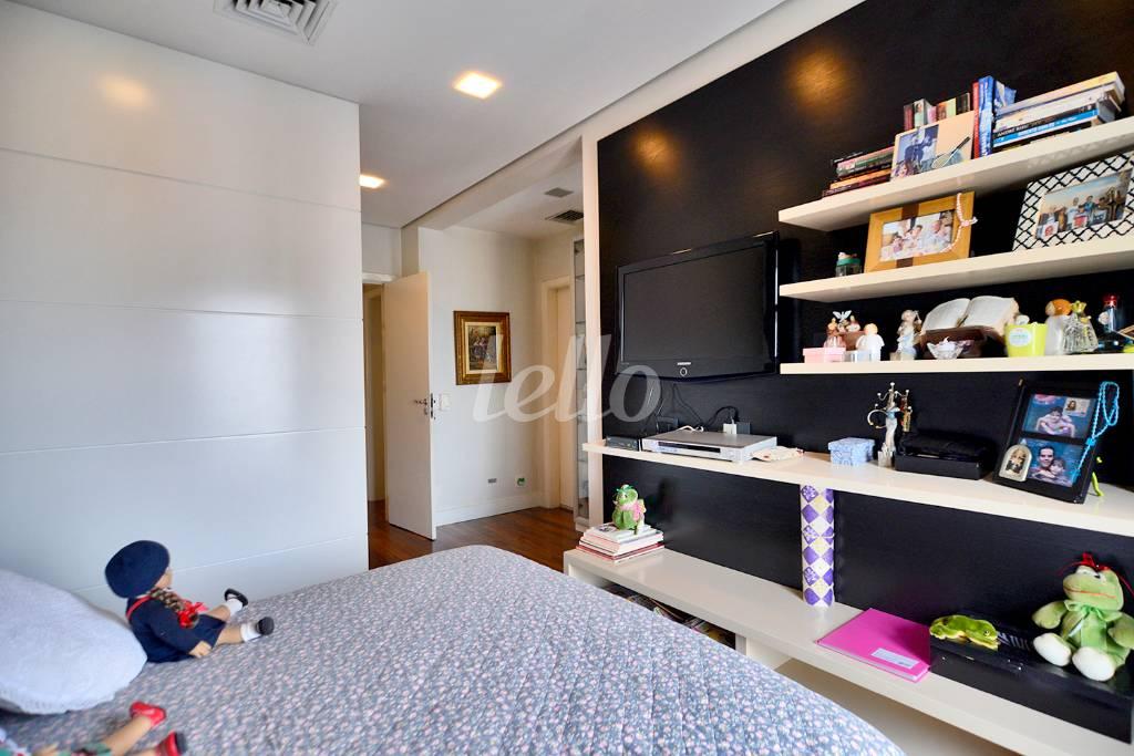 QUARTO SUÍTE de Apartamento à venda, Triplex com 354 m², 2 quartos e 4 vagas em Aclimação - São Paulo