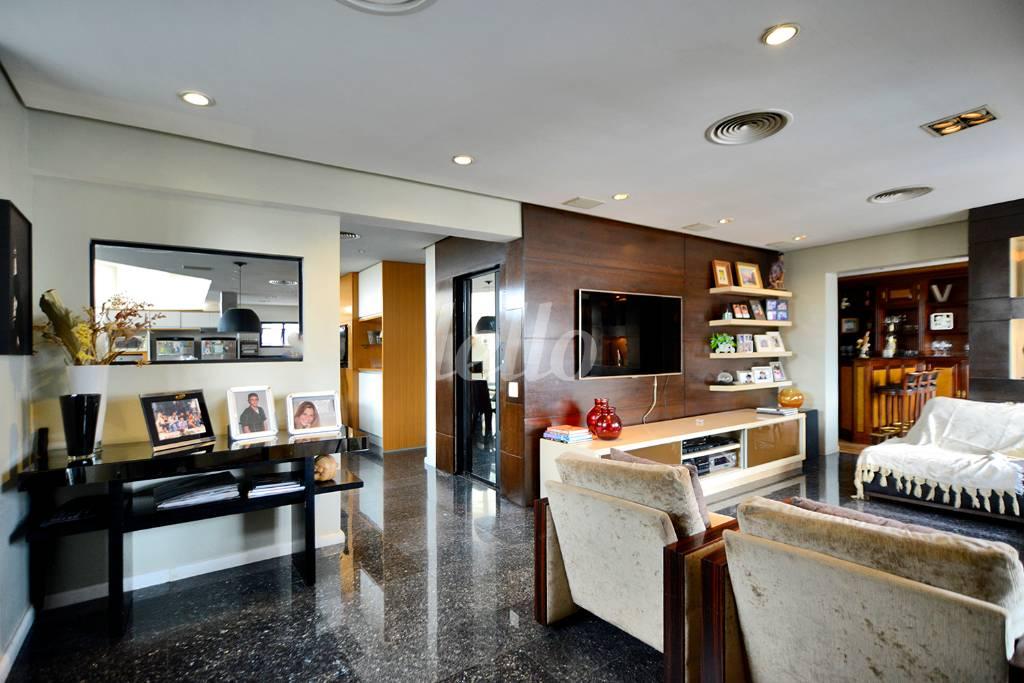 SALA de Apartamento à venda, Triplex com 354 m², 2 quartos e 4 vagas em Aclimação - São Paulo