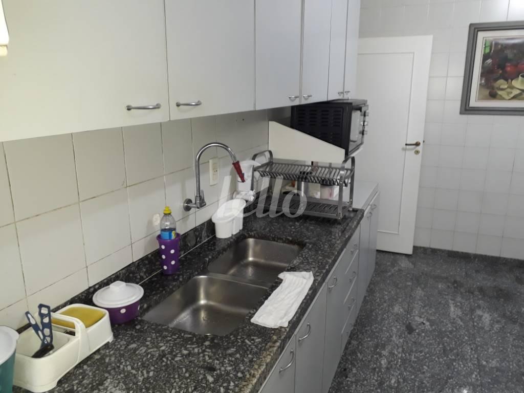 COZINHA de Apartamento à venda, Padrão com 139 m², 3 quartos e 1 vaga em Consolação - São Paulo