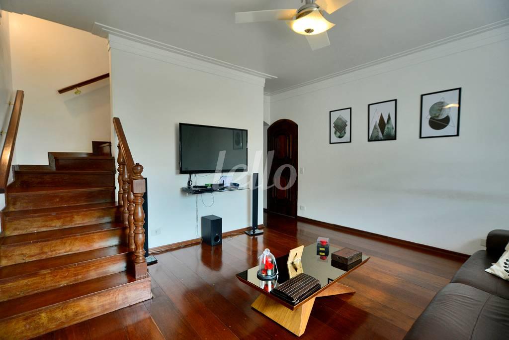SALA DE TV de Casa à venda, sobrado com 210 m², 3 quartos e 3 vagas em Vila Dom Pedro Ii - São Paulo