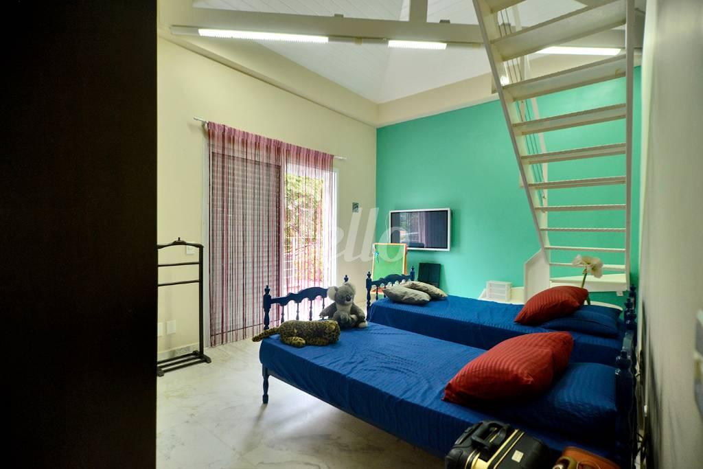 SUÍTE de Casa à venda, sobrado com 470 m², 4 quartos e 5 vagas em Higienópolis - São Paulo