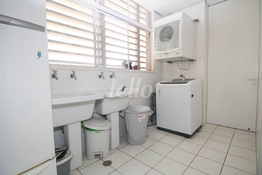 ÁREA DE SERVIÇO de Apartamento à venda, Padrão com 420 m², 2 quartos e 3 vagas em Higienópolis - São Paulo