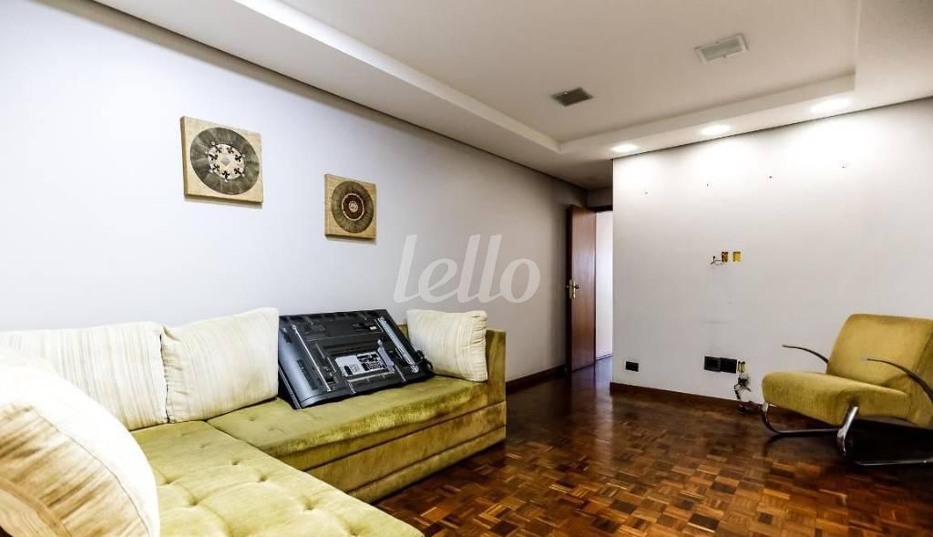 04 SALA de Casa à venda, sobrado com 157 m², 3 quartos e 2 vagas em Vila Nova Mazzei - São Paulo
