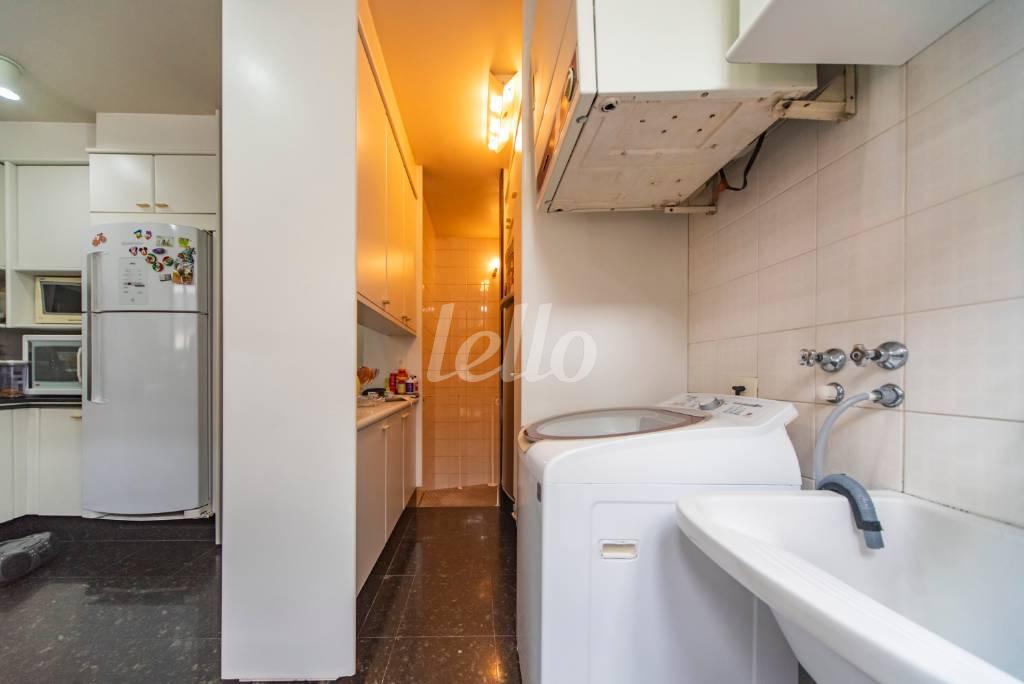 ÁREA DE SERVIÇO de Casa à venda, sobrado com 418 m², 4 quartos e 9 vagas em Alto da Moóca - São Paulo