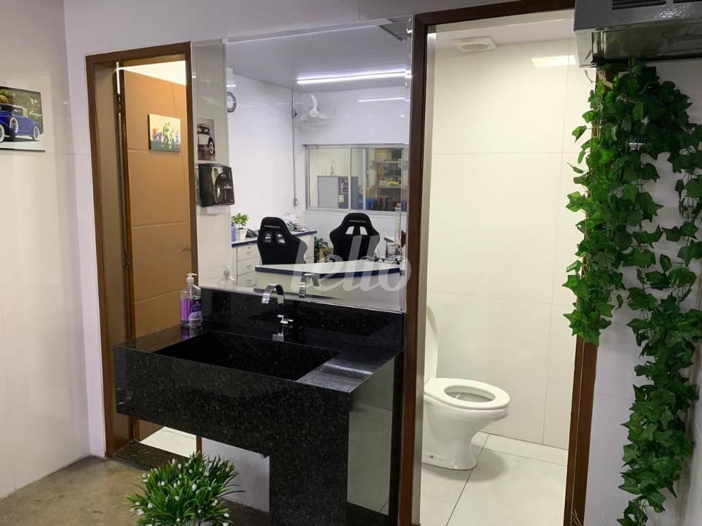ESCRITÓRIO WC de Salão à venda, Padrão com 785 m², e 20 vagas em Jardim Aricanduva - São Paulo