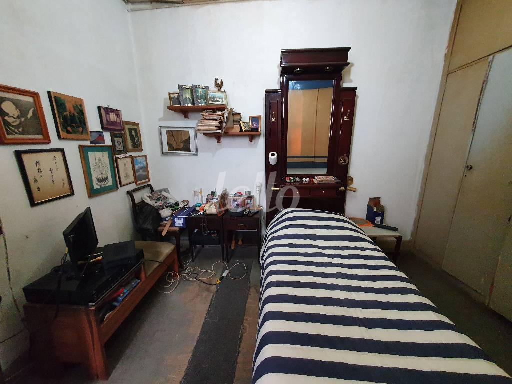 QUARTO de Casa à venda, sobrado com 230 m², 4 quartos e 1 vaga em Vila Clementino - São Paulo