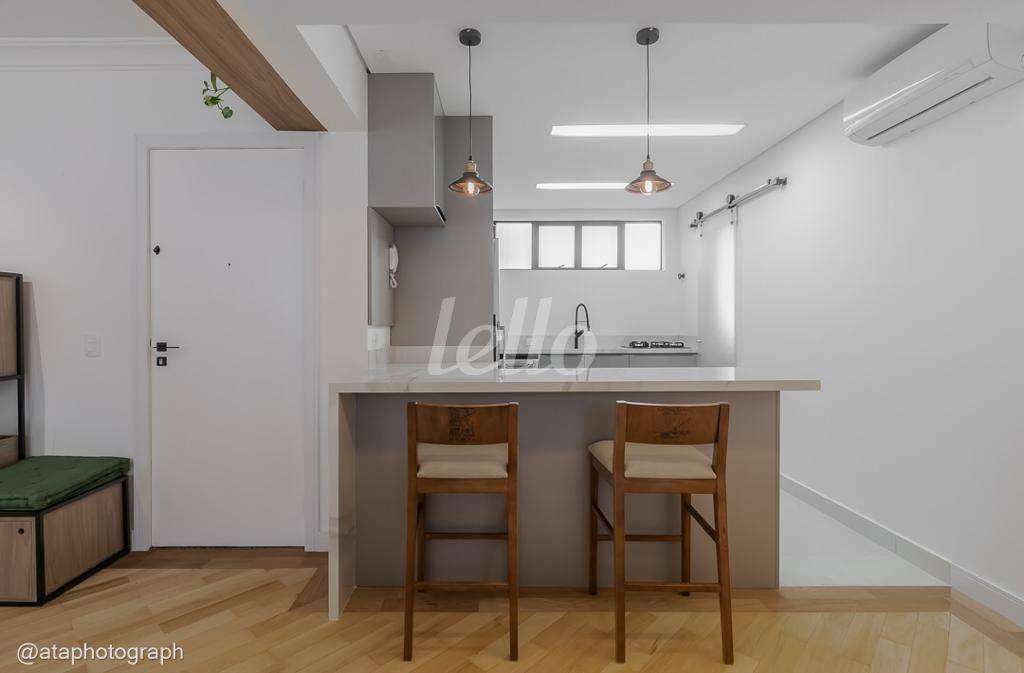 COZ de Apartamento à venda, Padrão com 100 m², 2 quartos e 1 vaga em Jardim Paulista - São Paulo
