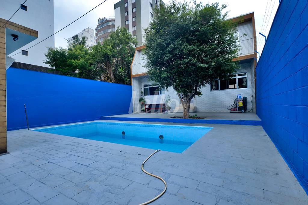 PISCINA de Casa à venda, sobrado com 386 m², 6 quartos e 3 vagas em Vila Monte Alegre - São Paulo