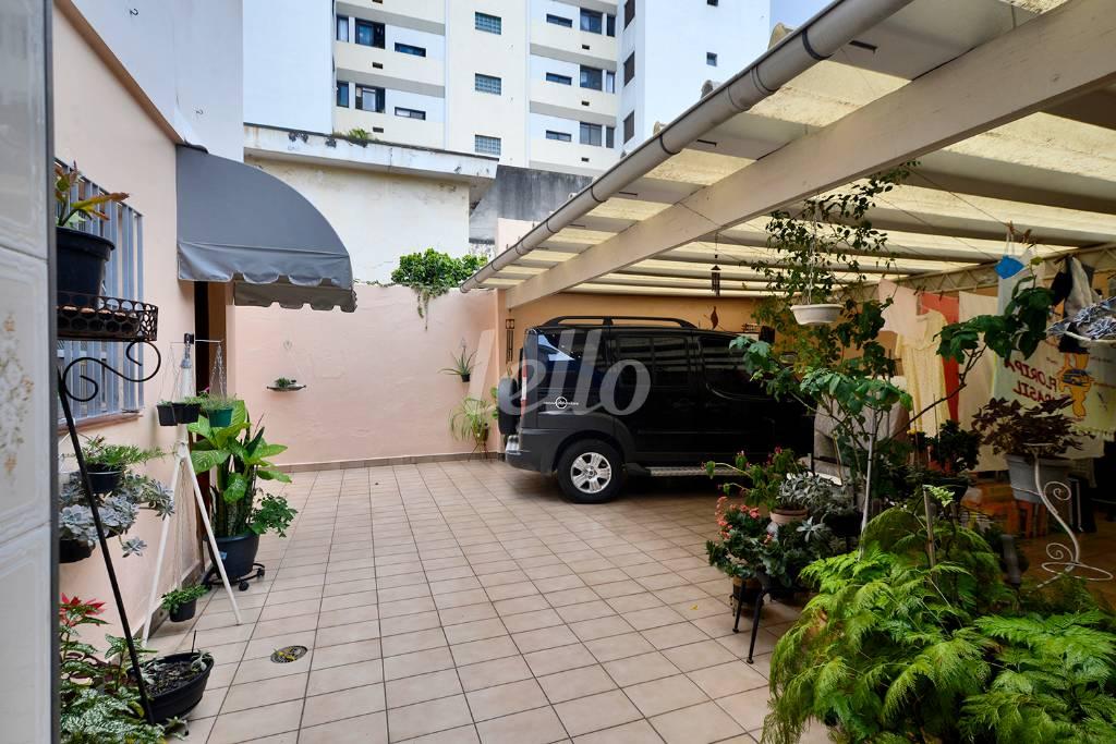 QUINTAL de Casa à venda, sobrado com 386 m², 6 quartos e 3 vagas em Vila Monte Alegre - São Paulo