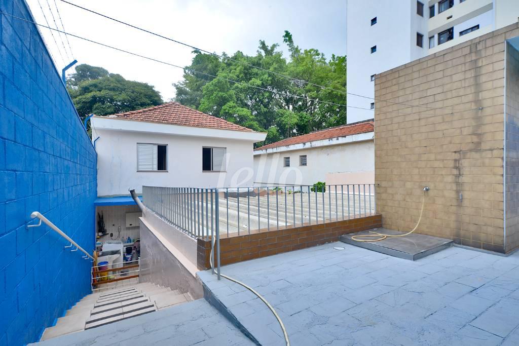 ACESSO À PISCINA de Casa à venda, sobrado com 386 m², 6 quartos e 3 vagas em Vila Monte Alegre - São Paulo