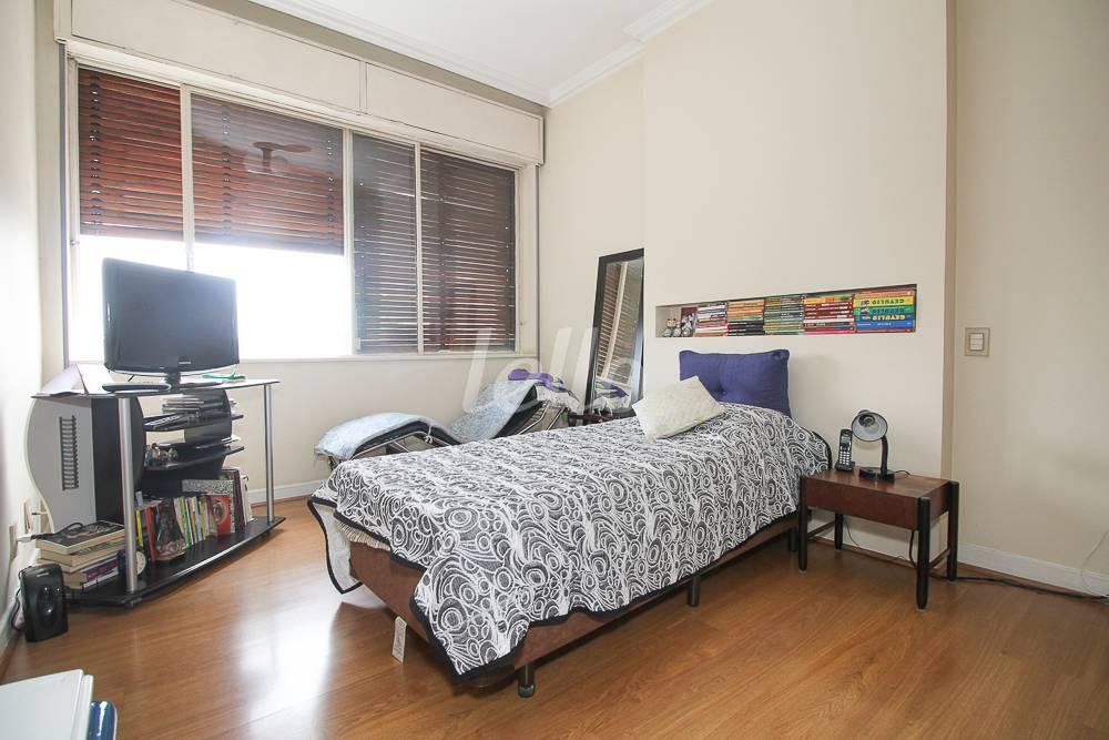 DORMITÓRIO de Apartamento para alugar, Padrão com 350 m², 3 quartos e 1 vaga em República - São Paulo