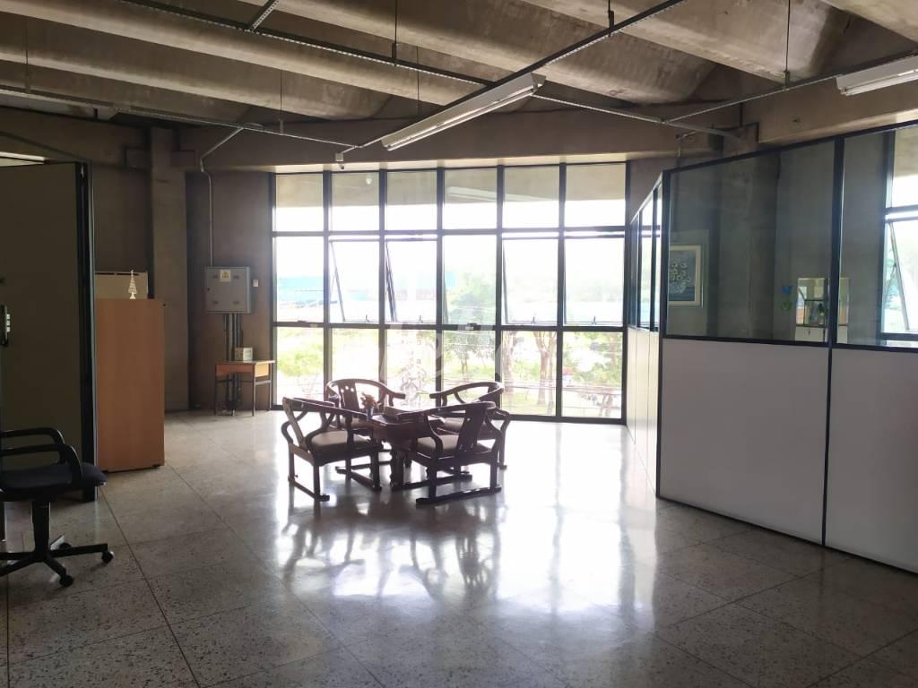 ESCRITORIO de Galpão/Armazém para alugar, Padrão com 1400 m², e 90 vagas em Cidade Patriarca - São Paulo