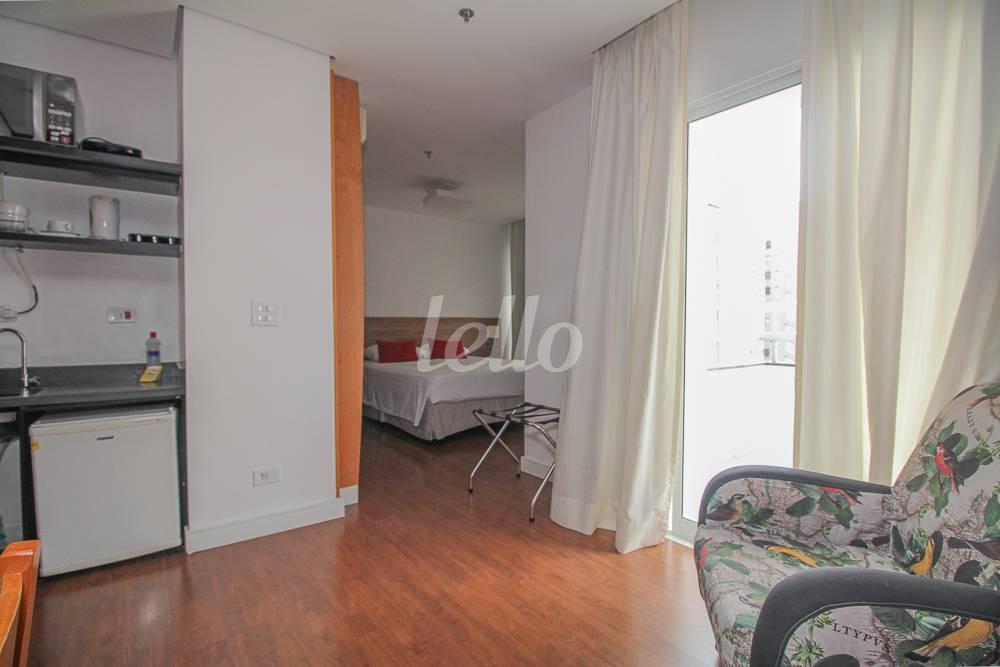 SALA /COZINHA de Apartamento para alugar, Flat com 29 m², 1 quarto e 1 vaga em Paraíso - São Paulo