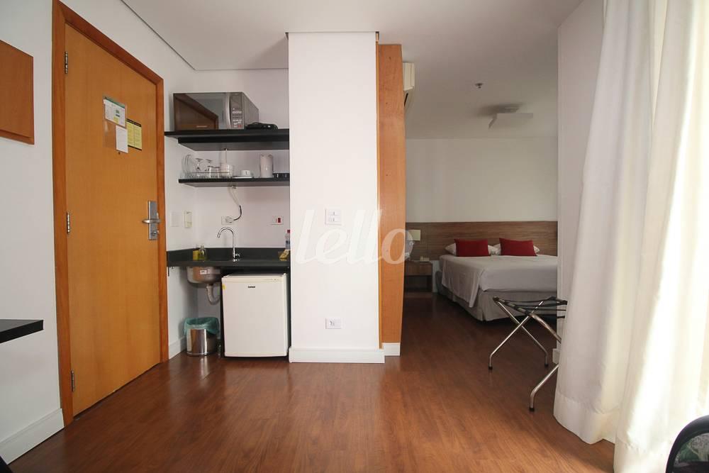 SALA /COZINHA de Apartamento para alugar, Flat com 29 m², 1 quarto e 1 vaga em Paraíso - São Paulo
