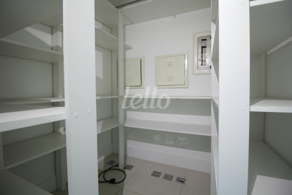 SALA 2 de Sala / Conjunto para alugar, Padrão com 96 m², e 2 vagas em Jardim Edith - São Paulo