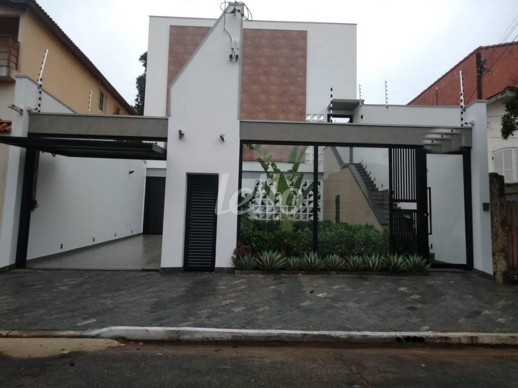 FACHADA de Casa à venda, de vila - sobrado com 110 m², 3 quartos e 2 vagas em Vila Lúcia - São Paulo