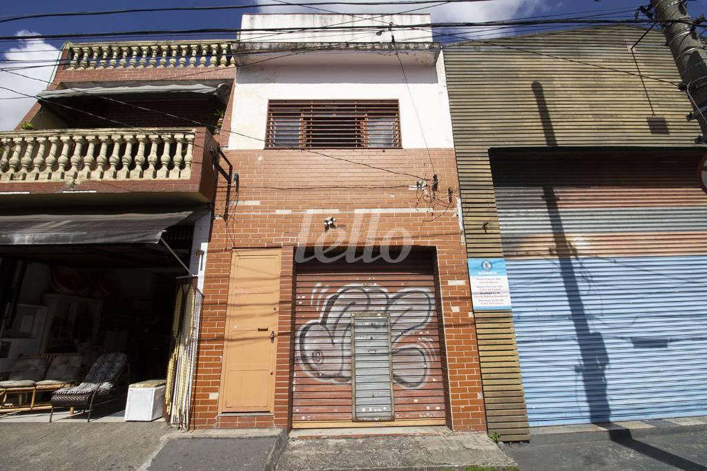 FACHADA de Salão para alugar, Padrão com 160 m², e em Ipiranga - São Paulo