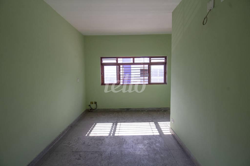 SALA 5 de Sobreloja para alugar, Padrão com 112 m², e em Ipiranga - São Paulo