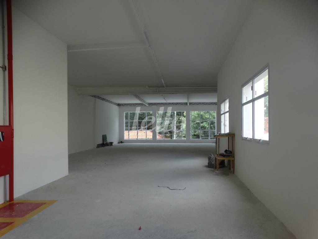 SALÃO 1 PAVIMENTO de Prédio Comercial para alugar, Monousuário com 1334 m², e 15 vagas em Vila Formosa - São Paulo