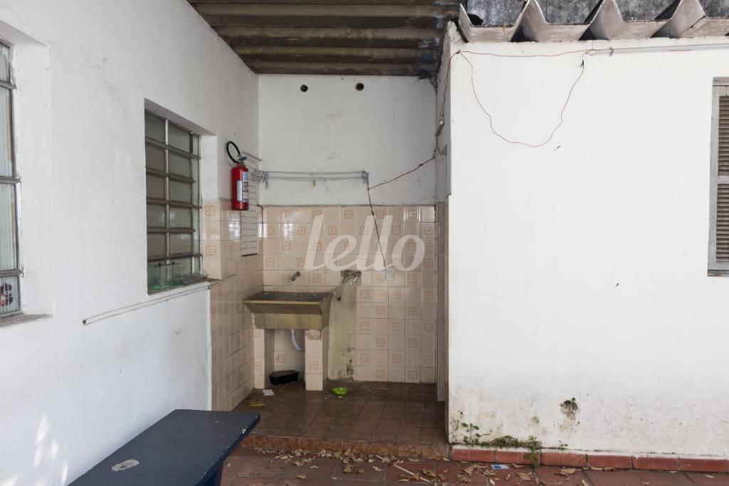 QUINTAL de Casa à venda, sobrado com 335 m², e em Vila Ester (zona Norte) - São Paulo