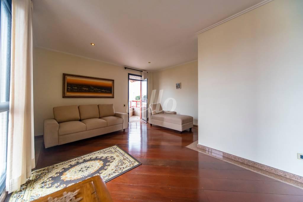 SALA DOIS AMBIENTES de Apartamento à venda, Padrão com 310 m², 5 quartos e 6 vagas em Vila Bastos - Santo André