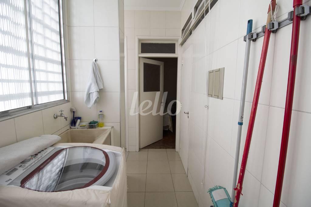 ÁREA DE SERVIÇO de Apartamento para alugar, Padrão com 180 m², 3 quartos e 1 vaga em Bela Vista - São Paulo