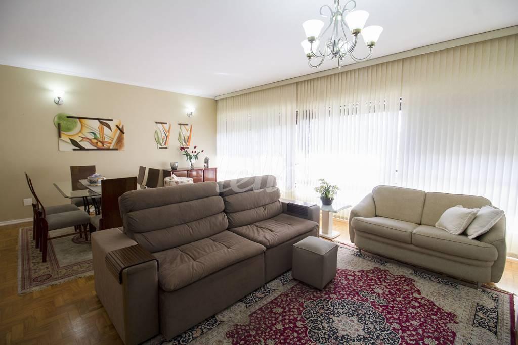 SALA de Apartamento para alugar, Padrão com 180 m², 3 quartos e 1 vaga em Bela Vista - São Paulo