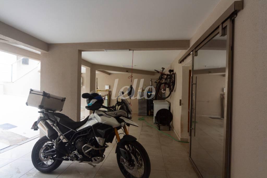 GARAGEM de Casa à venda, sobrado com 480 m², 3 quartos e 5 vagas em Barro Branco - zona Norte - São Paulo