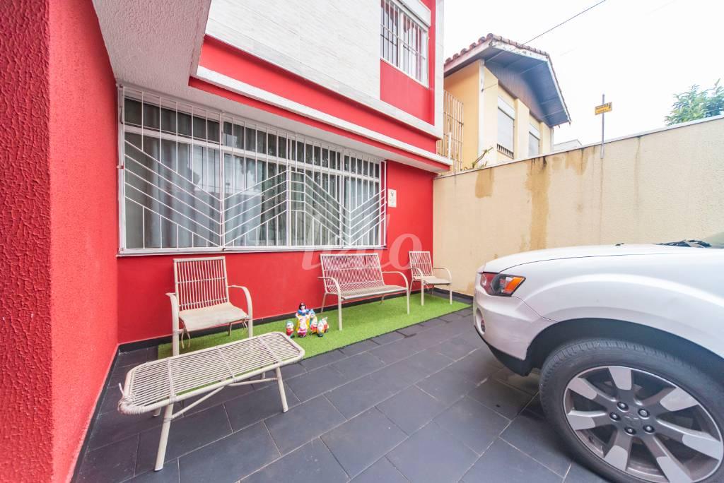 GARAGEM de Casa à venda, sobrado com 231 m², 4 quartos e 4 vagas em Vila Alpina - Santo André