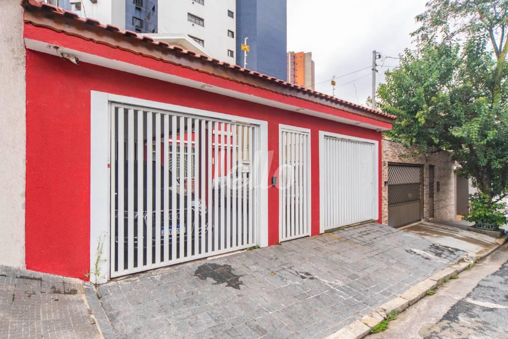 FACHADA de Casa à venda, sobrado com 231 m², 4 quartos e 4 vagas em Vila Alpina - Santo André