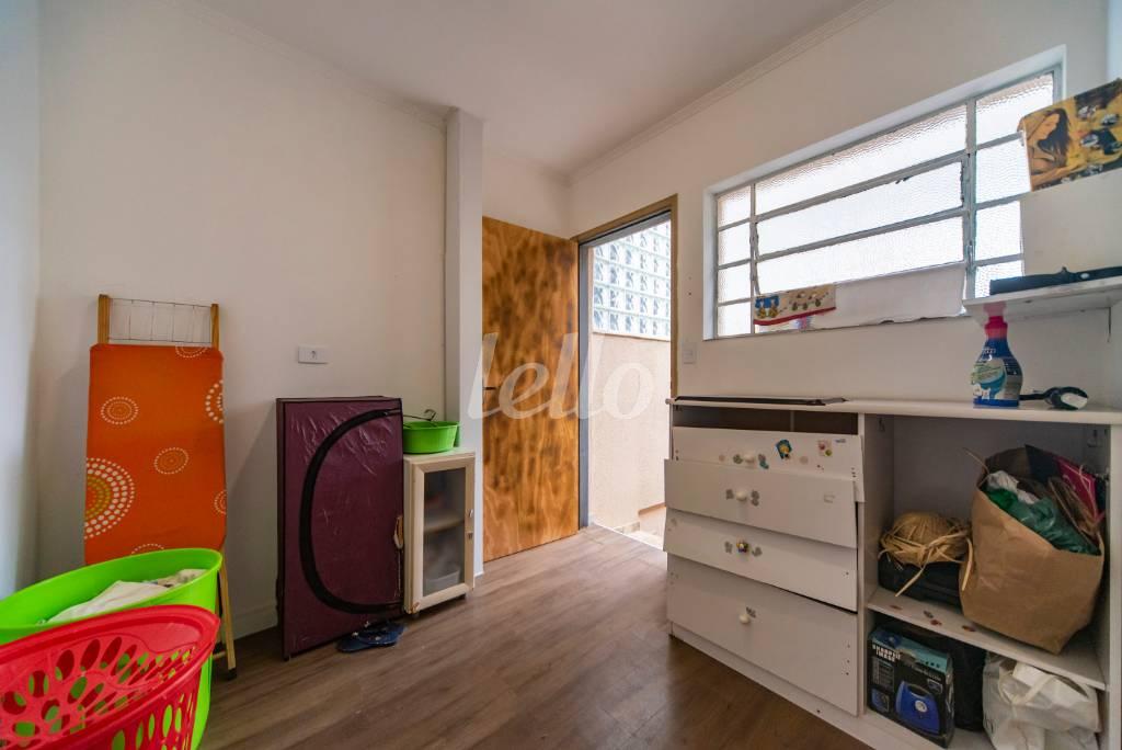 SALA DA EDICULA de Casa à venda, sobrado com 231 m², 4 quartos e 4 vagas em Vila Alpina - Santo André