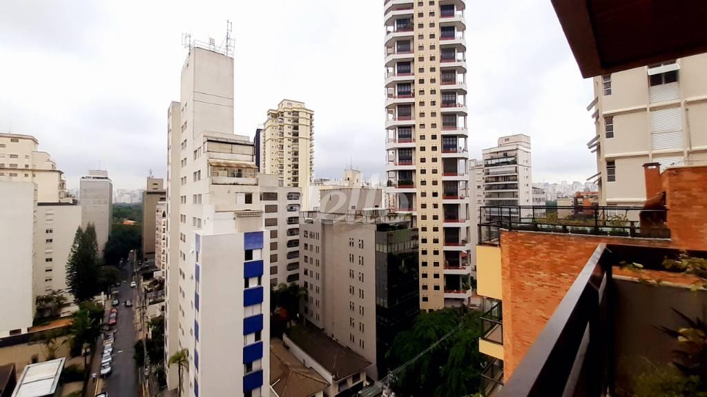 VISTA de Apartamento para alugar, Padrão com 205 m², 4 quartos e 3 vagas em Itaim Bibi - São Paulo