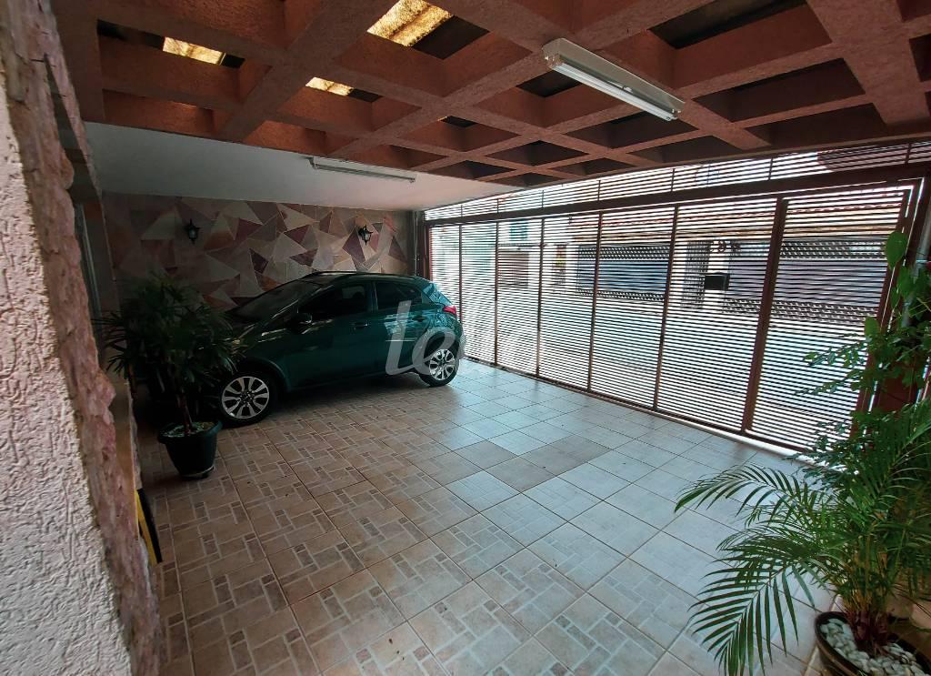 GARAGEM de Casa à venda, sobrado com 139 m², 3 quartos e 3 vagas em Vila Carrão - São Paulo