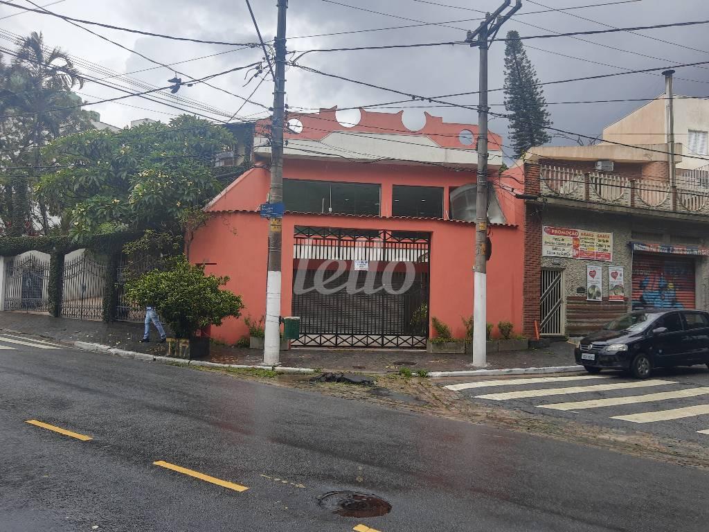 FACHADA de Casa à venda, sobrado com 240 m², e 3 vagas em Vila Formosa - São Paulo