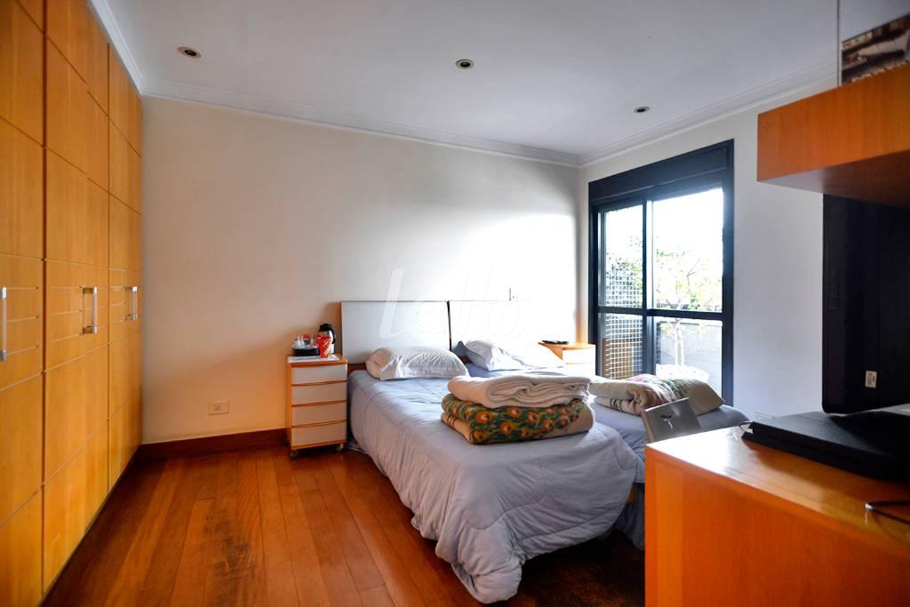 SUÍTE 2 de Apartamento à venda, Padrão com 390 m², 4 quartos e 5 vagas em Campo Belo - São Paulo