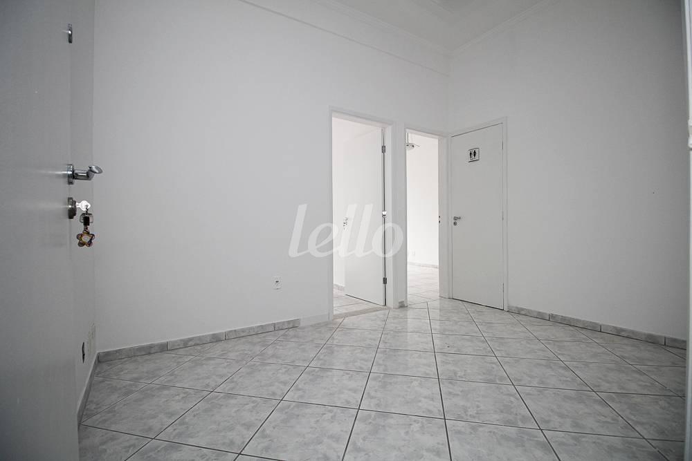 RECEPÇÃO de Sala / Conjunto para alugar, Padrão com 46 m², e 1 vaga em Bela Vista - São Paulo