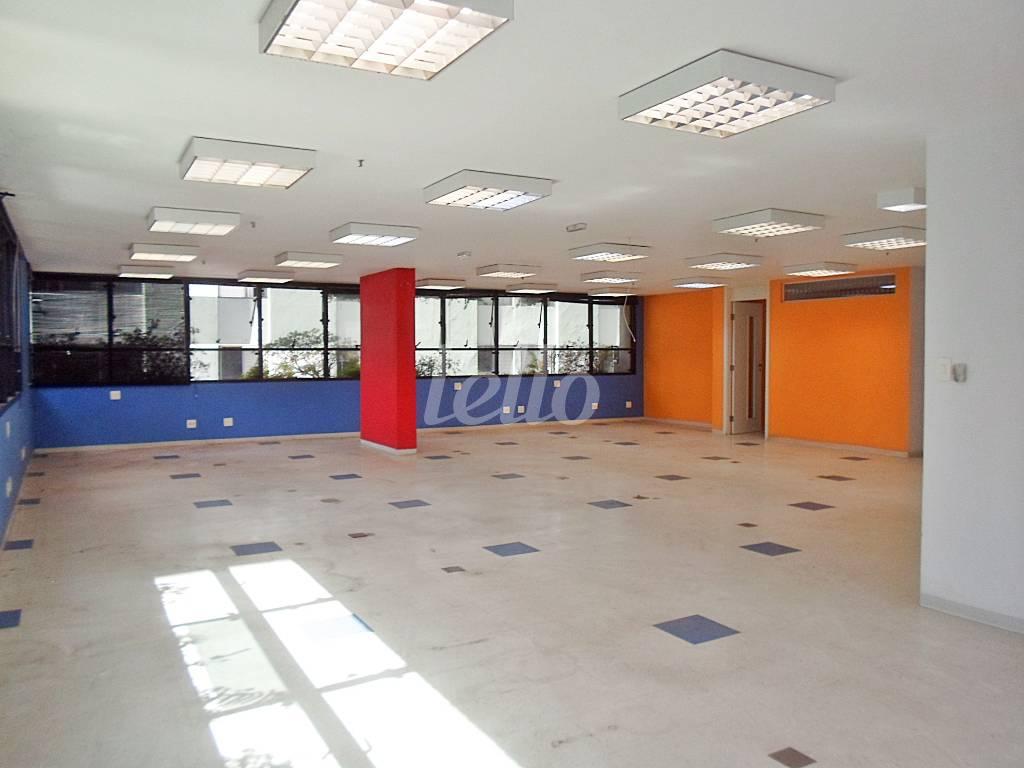SALÃO 1 de Sala / Conjunto para alugar, Padrão com 408 m², e 5 vagas em Vila Mariana - São Paulo