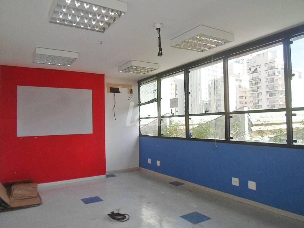 SALA 5 de Sala / Conjunto para alugar, Padrão com 408 m², e 5 vagas em Vila Mariana - São Paulo