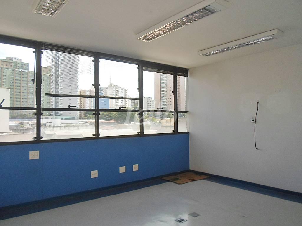 SALA 8 de Sala / Conjunto para alugar, Padrão com 408 m², e 5 vagas em Vila Mariana - São Paulo