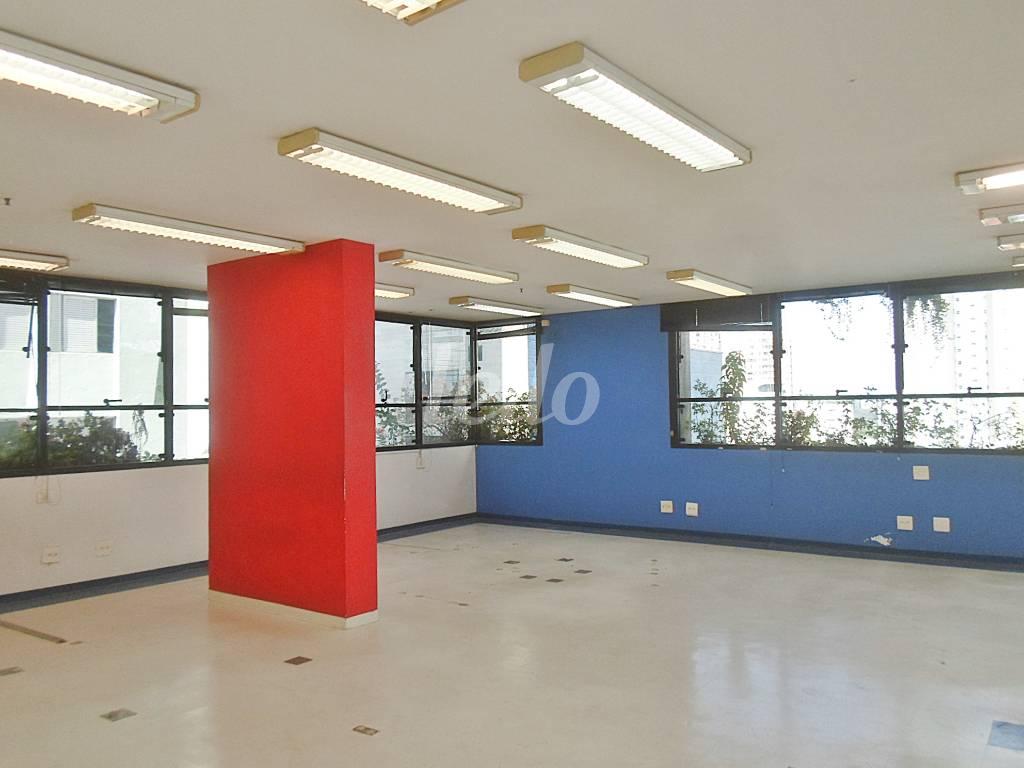SALÃO 2 de Sala / Conjunto para alugar, Padrão com 408 m², e 5 vagas em Vila Mariana - São Paulo