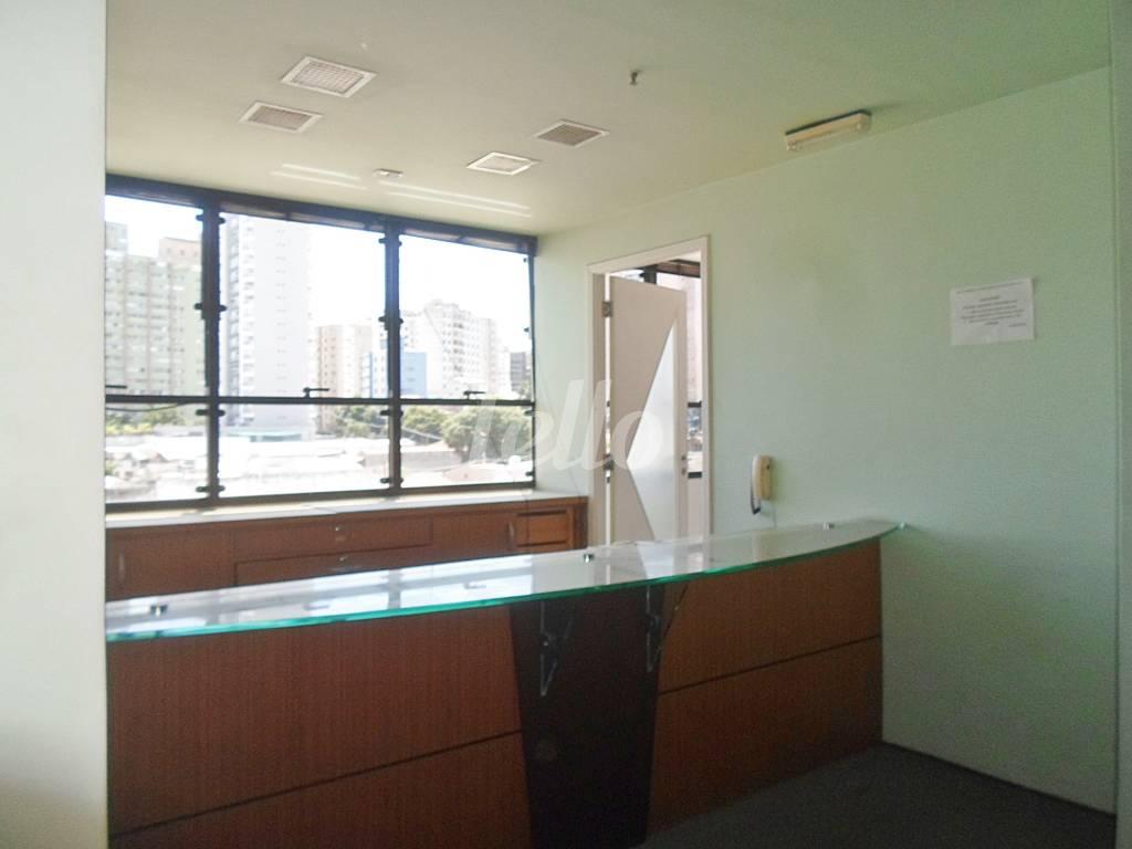 RECEPÇÃO de Sala / Conjunto para alugar, Padrão com 204 m², e 3 vagas em Vila Mariana - São Paulo