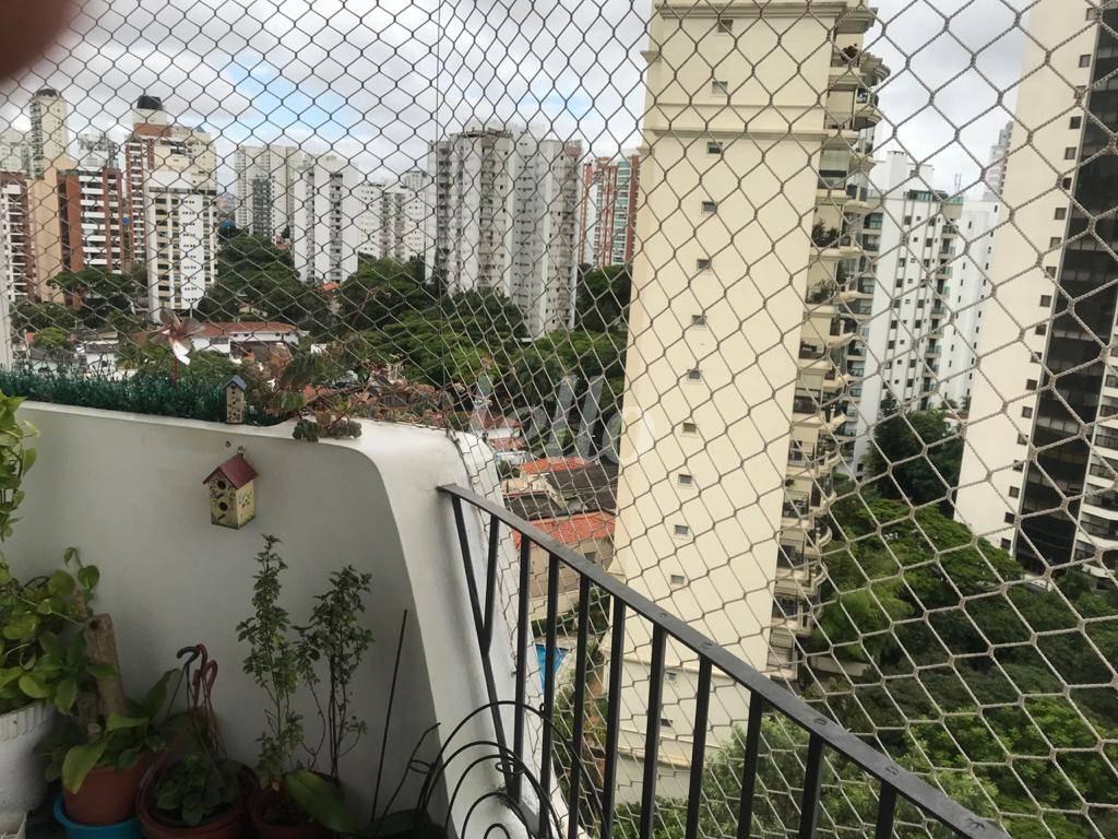 SACADA de Apartamento à venda, Padrão com 105 m², 2 quartos e 2 vagas em Campo Belo - São Paulo