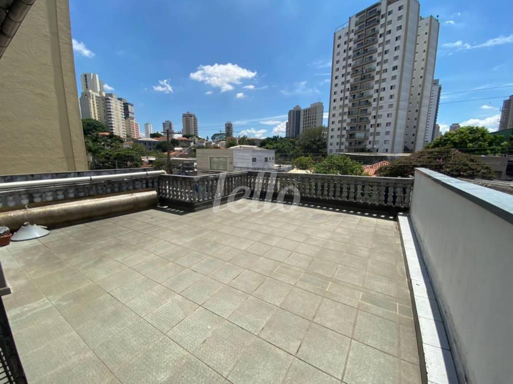 ÁREA EXTERNA de Casa à venda, sobrado com 200 m², 2 quartos e 2 vagas em Perdizes - São Paulo