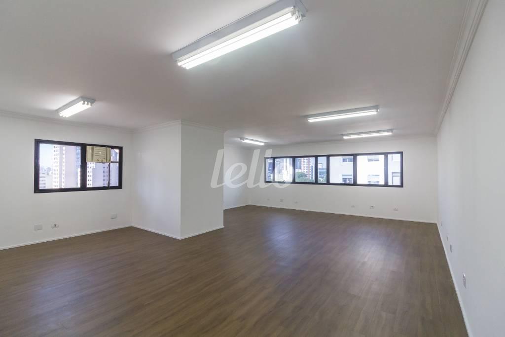 SALA de Sala / Conjunto à venda, Padrão com 68 m², e 1 vaga em Pinheiros - São Paulo