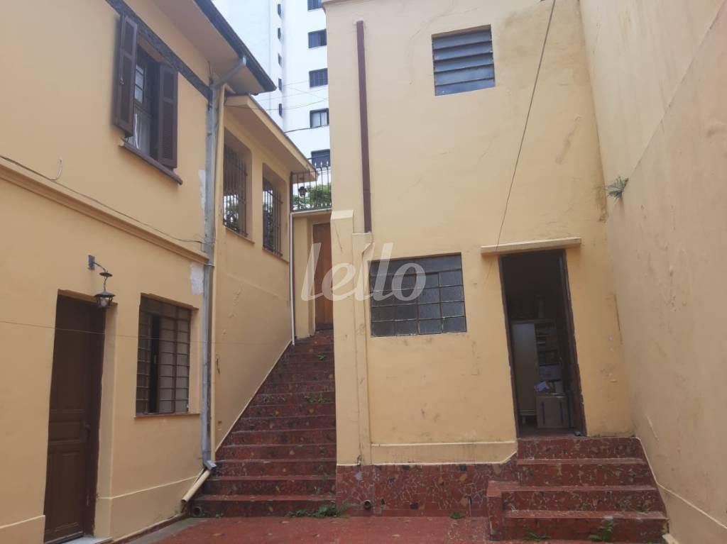 VISTA FUNDOS de Casa à venda, sobrado com 180 m², 6 quartos e 1 vaga em Santana - São Paulo