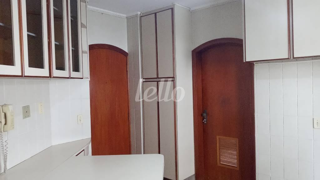 COZINHA de Apartamento à venda, Padrão com 145 m², 3 quartos e 2 vagas em Indianópolis - São Paulo