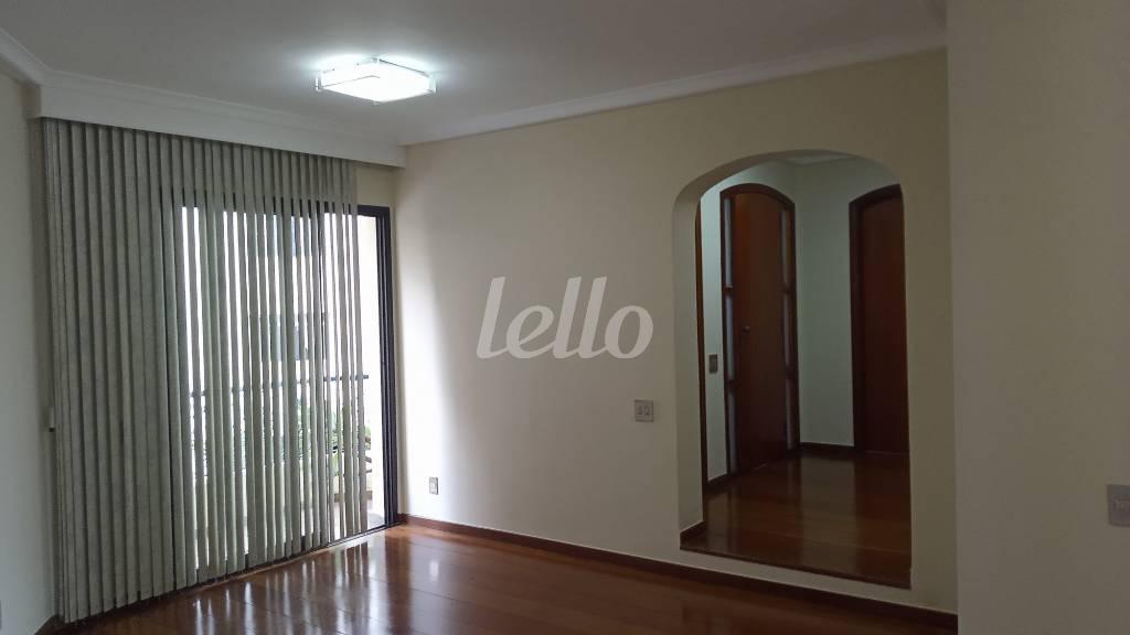 SALA de Apartamento à venda, Padrão com 145 m², 3 quartos e 2 vagas em Indianópolis - São Paulo